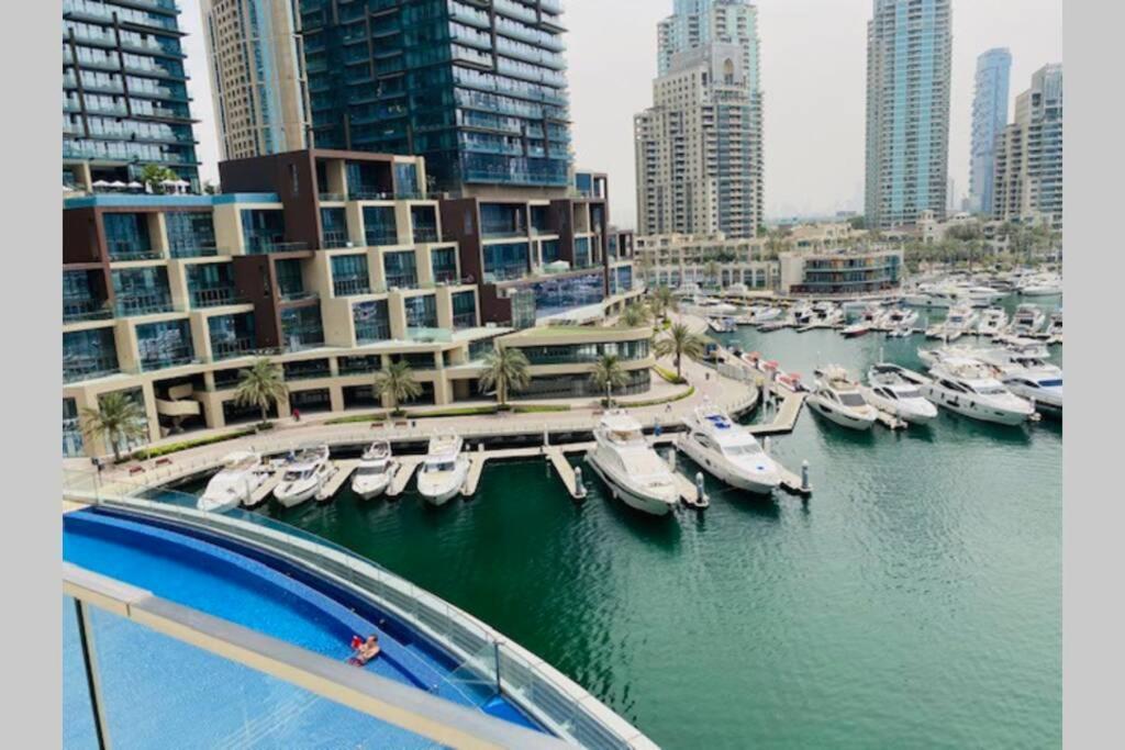 Cayan Tower Luxury Apartment With Sea View Dubai Exterior foto
